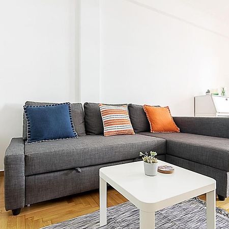 Spacious Two Bedroom Apartment In Central Location Athènes Extérieur photo
