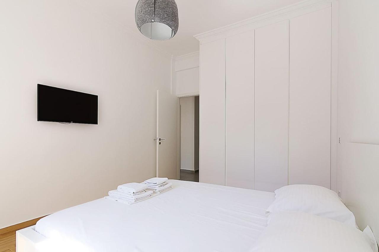 Spacious Two Bedroom Apartment In Central Location Athènes Extérieur photo