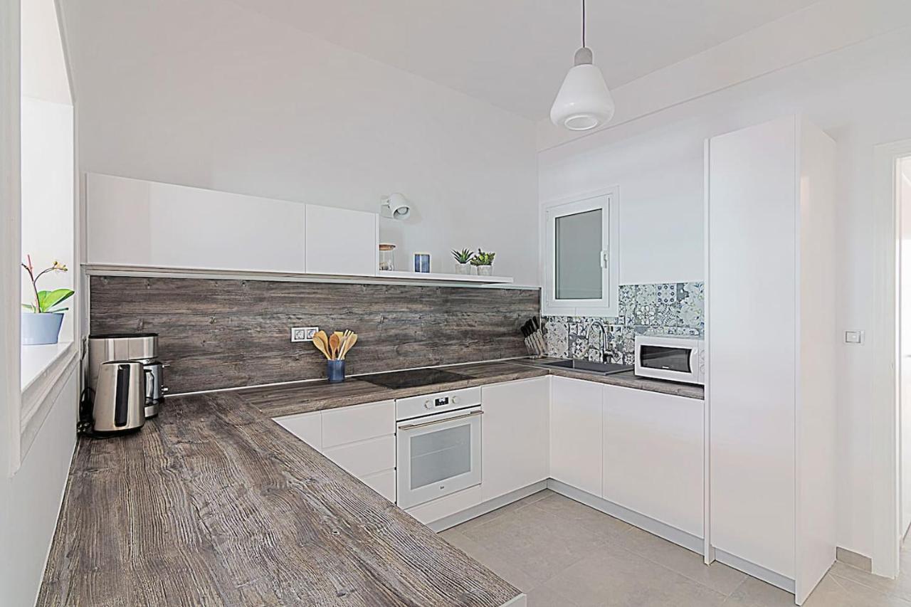 Spacious Two Bedroom Apartment In Central Location Athènes Extérieur photo