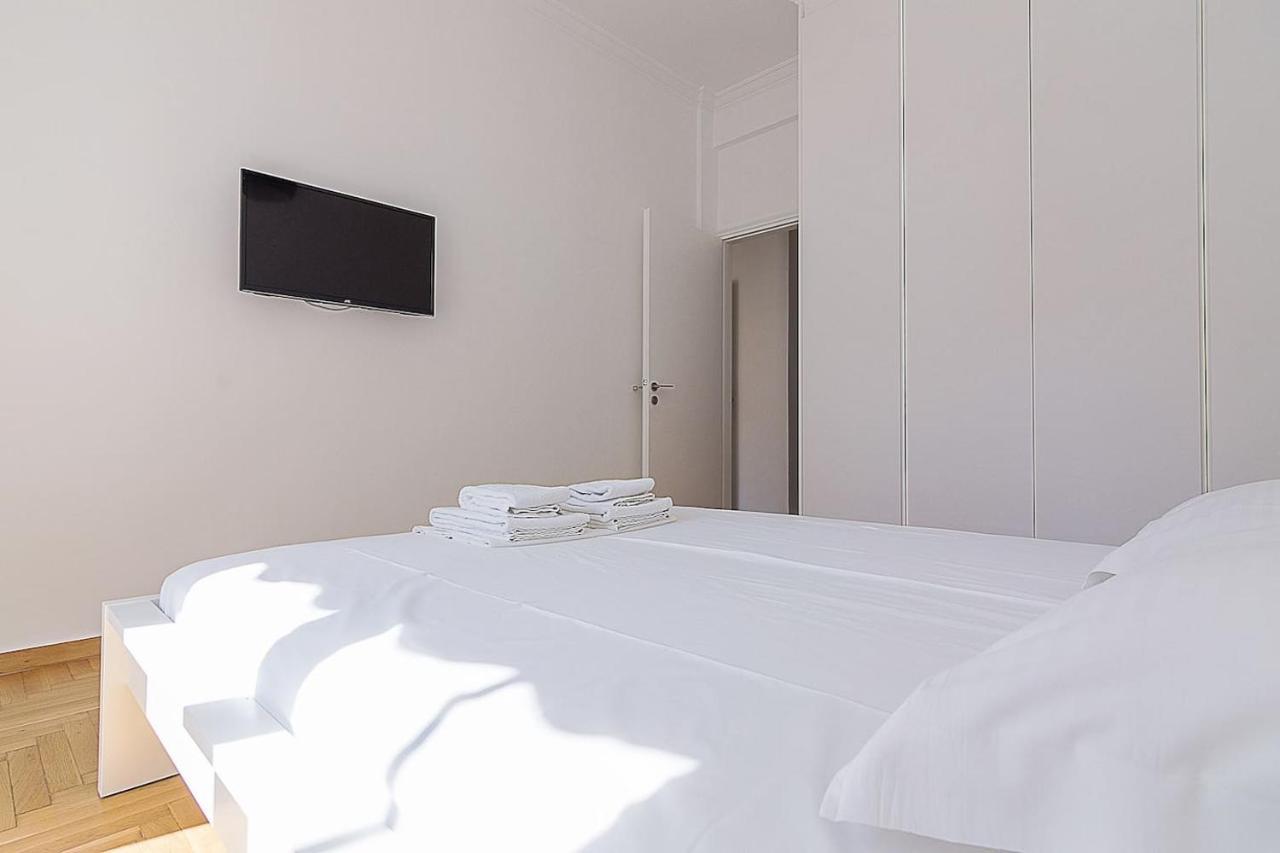 Spacious Two Bedroom Apartment In Central Location Athènes Extérieur photo