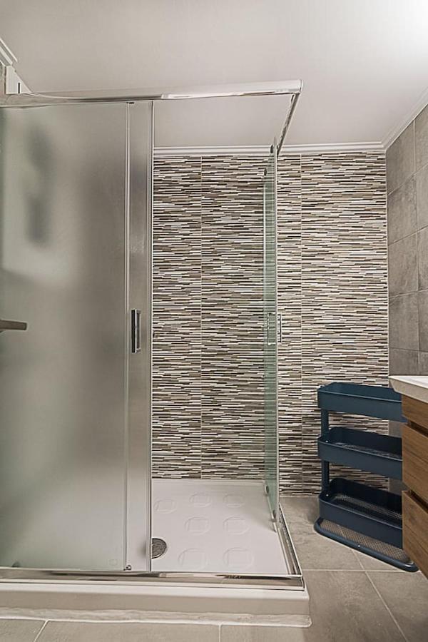 Spacious Two Bedroom Apartment In Central Location Athènes Extérieur photo