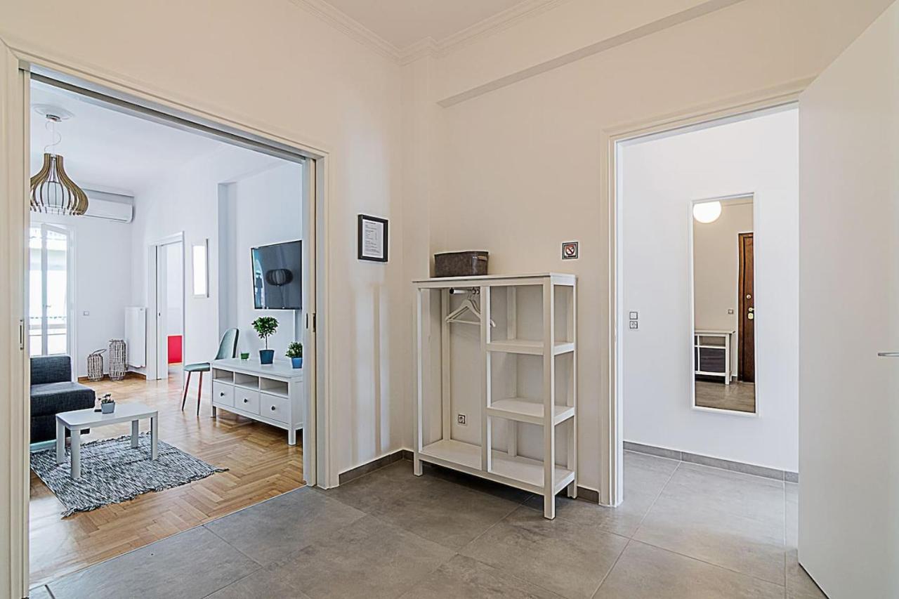 Spacious Two Bedroom Apartment In Central Location Athènes Extérieur photo