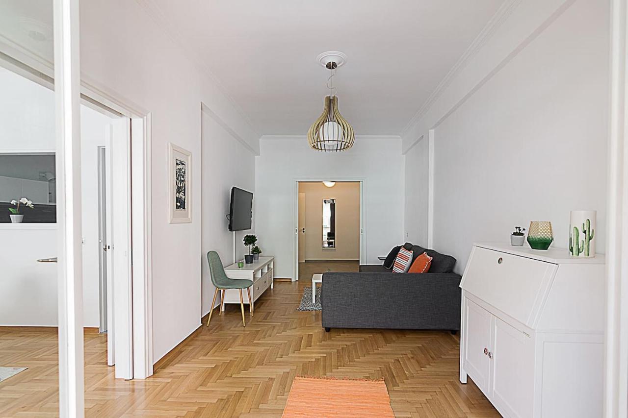 Spacious Two Bedroom Apartment In Central Location Athènes Extérieur photo