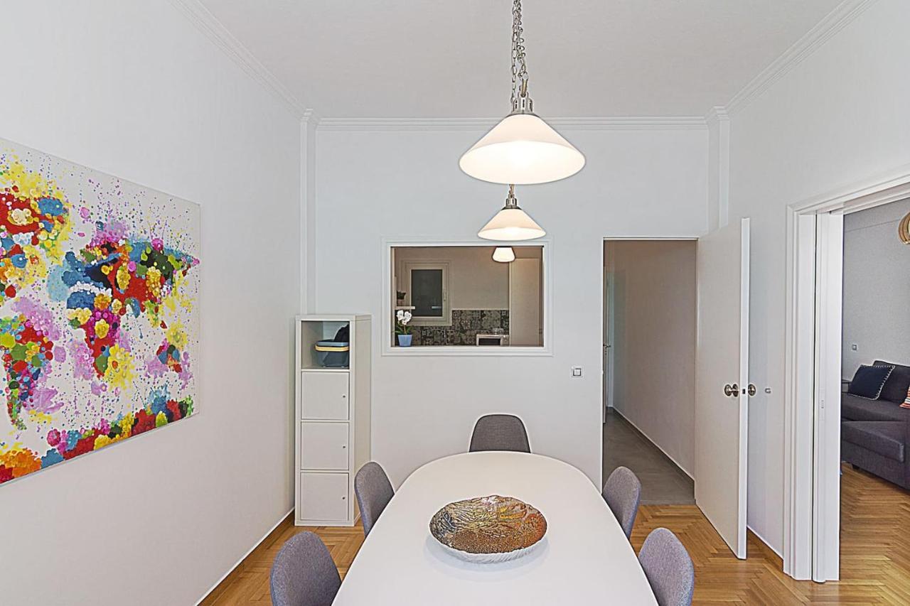 Spacious Two Bedroom Apartment In Central Location Athènes Extérieur photo
