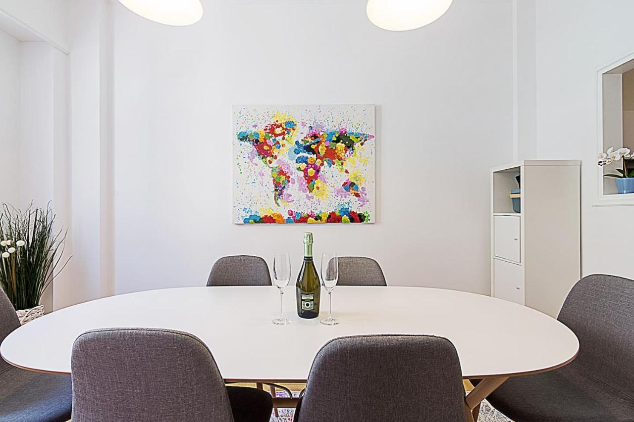 Spacious Two Bedroom Apartment In Central Location Athènes Extérieur photo