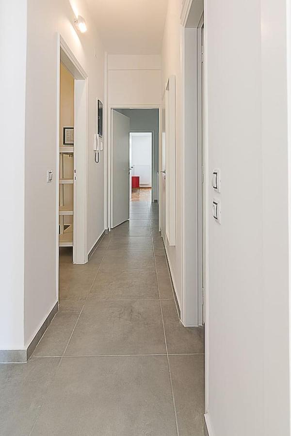 Spacious Two Bedroom Apartment In Central Location Athènes Extérieur photo